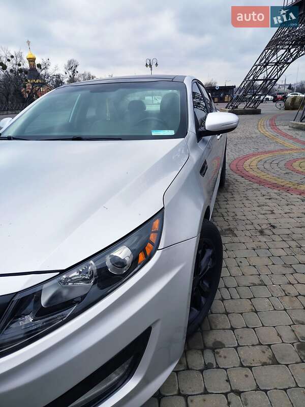 Седан Kia Optima 2011 в Харкові