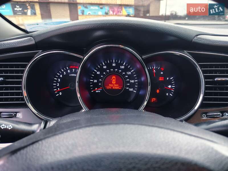 Седан Kia Optima 2011 в Харкові