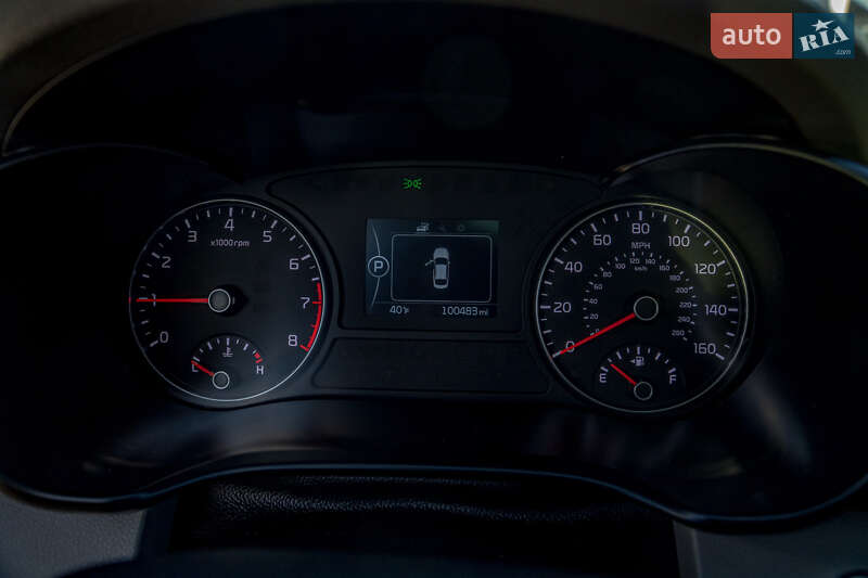 Седан Kia Optima 2016 в Бурштыне