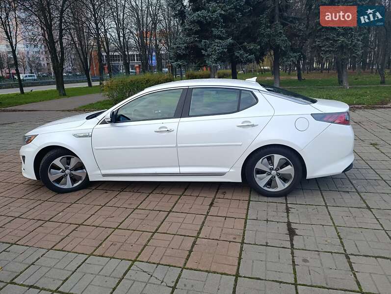Седан Kia Optima 2014 в Киеве