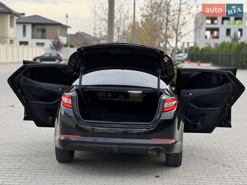 Седан Kia Optima 2013 в Одессе