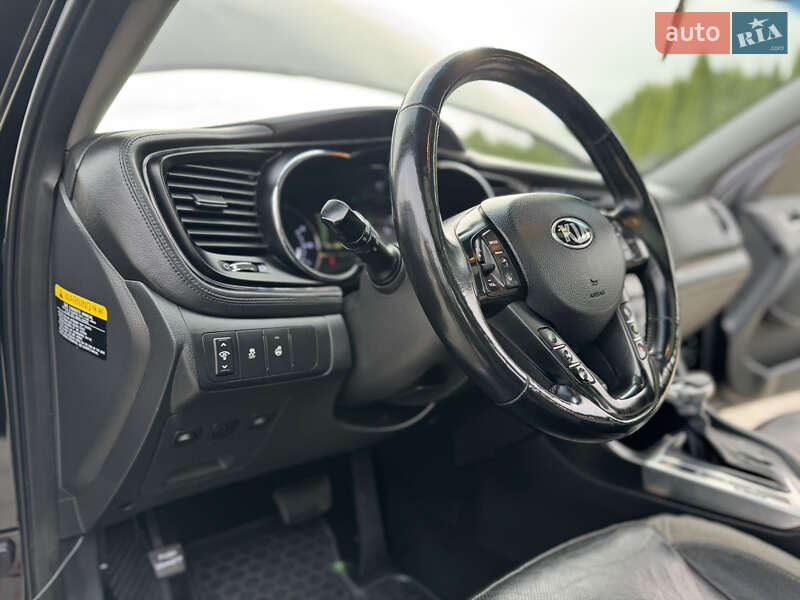 Седан Kia Optima 2013 в Одессе