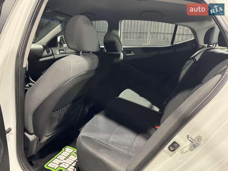 Седан Kia Optima 2013 в Одессе