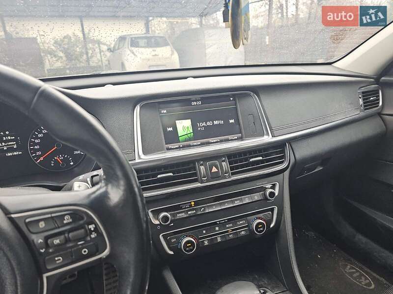 Седан Kia Optima 2016 в Новомосковську