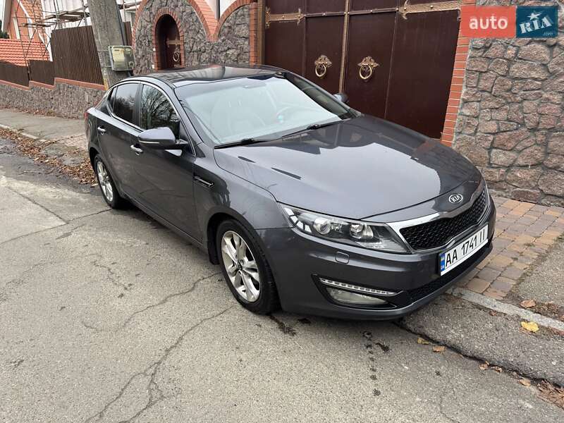 Седан Kia Optima 2012 в Києві
