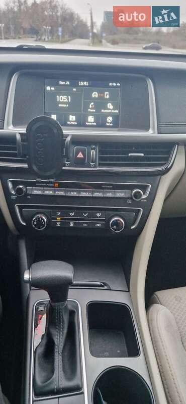 Седан Kia Optima 2017 в Ивано-Франковске