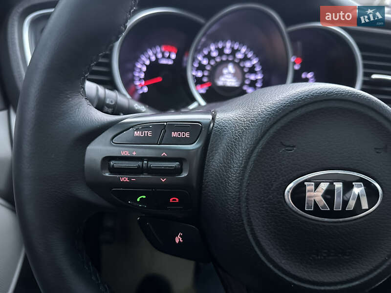 Седан Kia Optima 2014 в Киеве