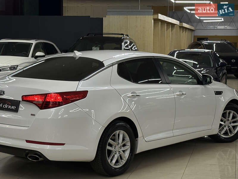 Седан Kia Optima 2011 в Николаеве