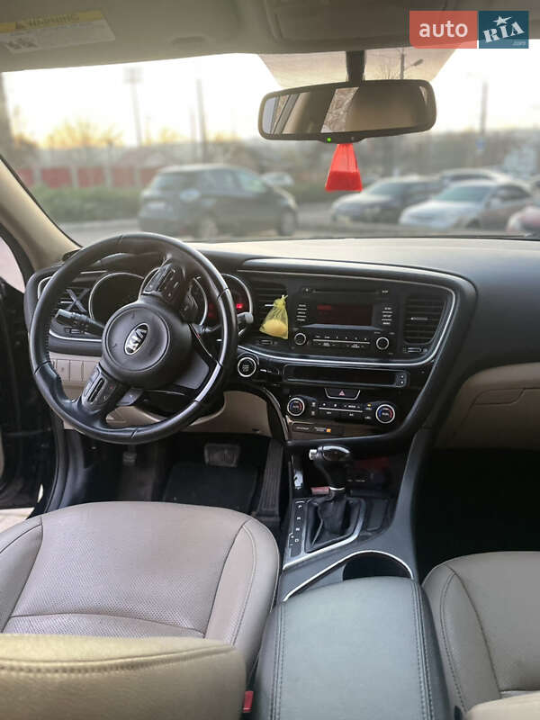 Седан Kia Optima 2014 в Кропивницком