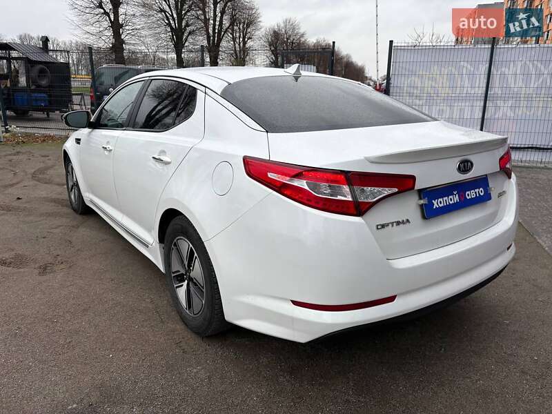 Седан Kia Optima 2012 в Виннице