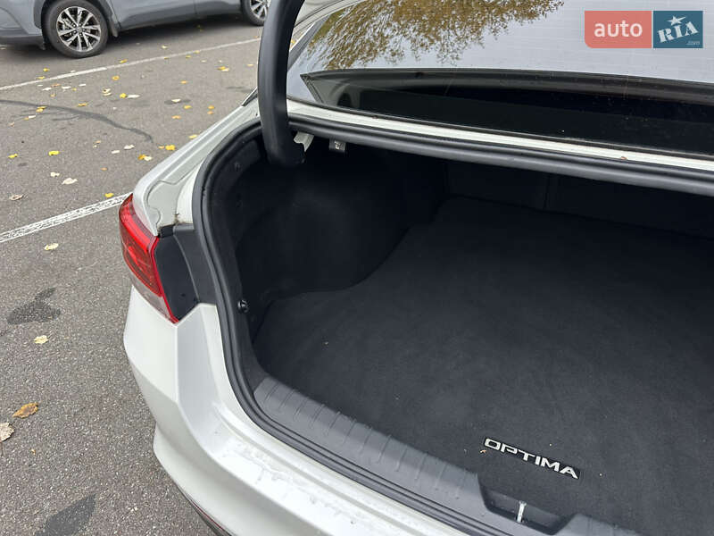 Седан Kia Optima 2016 в Киеве фото 44 Седан Kia Optima 2016 в Киеве