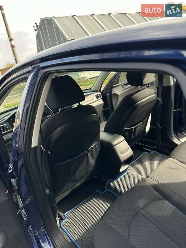 Седан Kia Optima 2016 в Вінниці