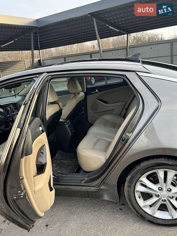 Седан Kia Optima 2012 в Кривому Розі