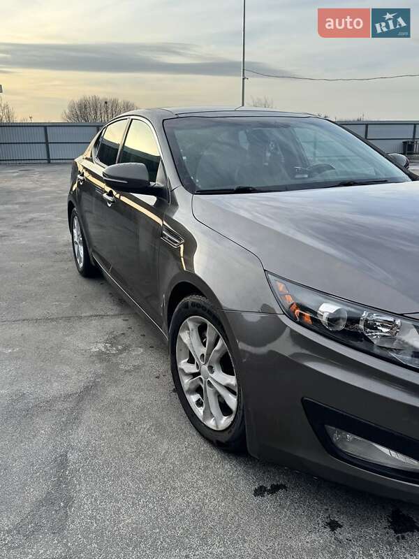 Седан Kia Optima 2012 в Кривому Розі