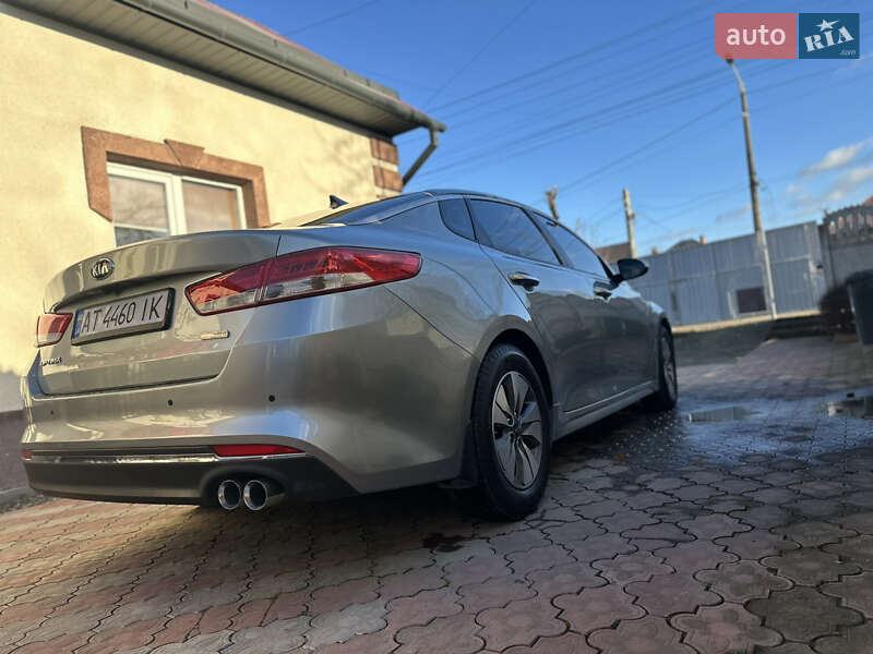 Седан Kia Optima 2016 в Ивано-Франковске