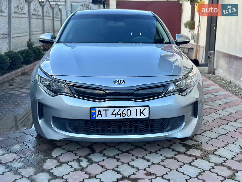 Седан Kia Optima 2016 в Ивано-Франковске