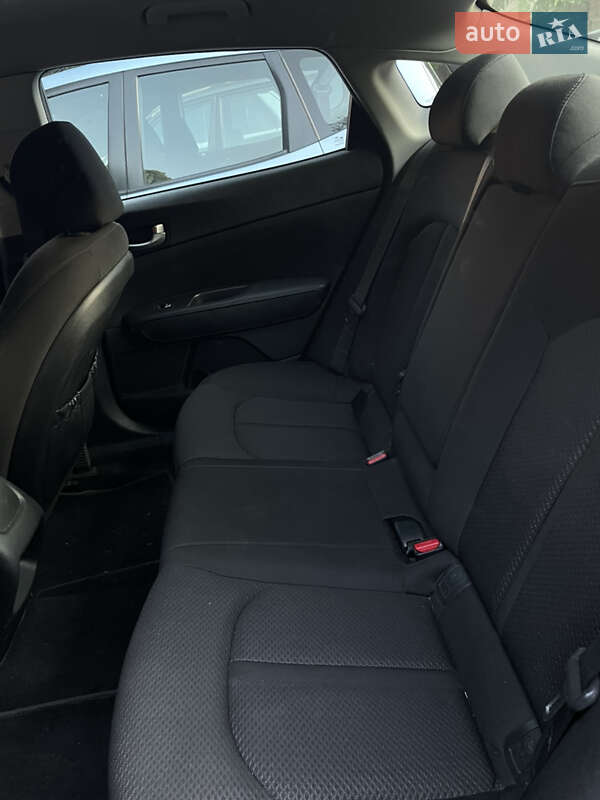 Седан Kia Optima 2016 в Одессе