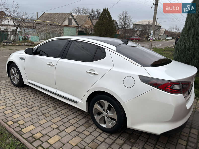 Седан Kia Optima 2014 в Запорожье