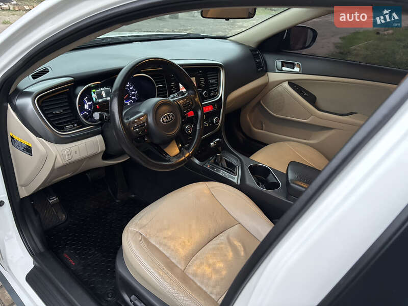 Седан Kia Optima 2014 в Запорожье