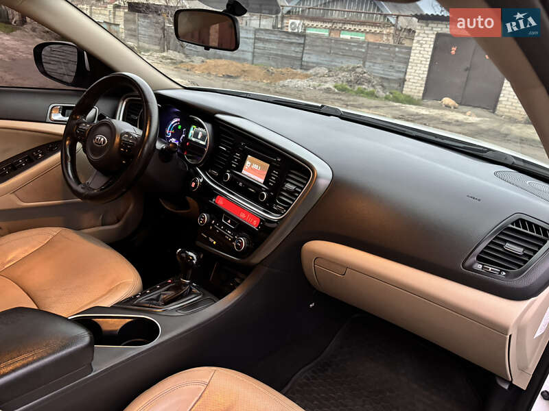 Седан Kia Optima 2014 в Запорожье