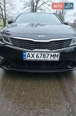 Седан Kia Optima 2019 в Чугуеве