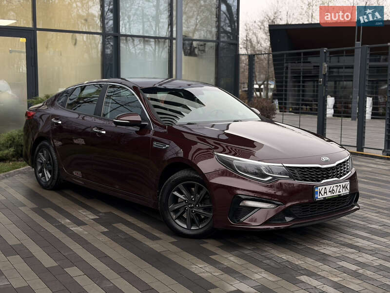 Седан Kia Optima 2020 в Киеве