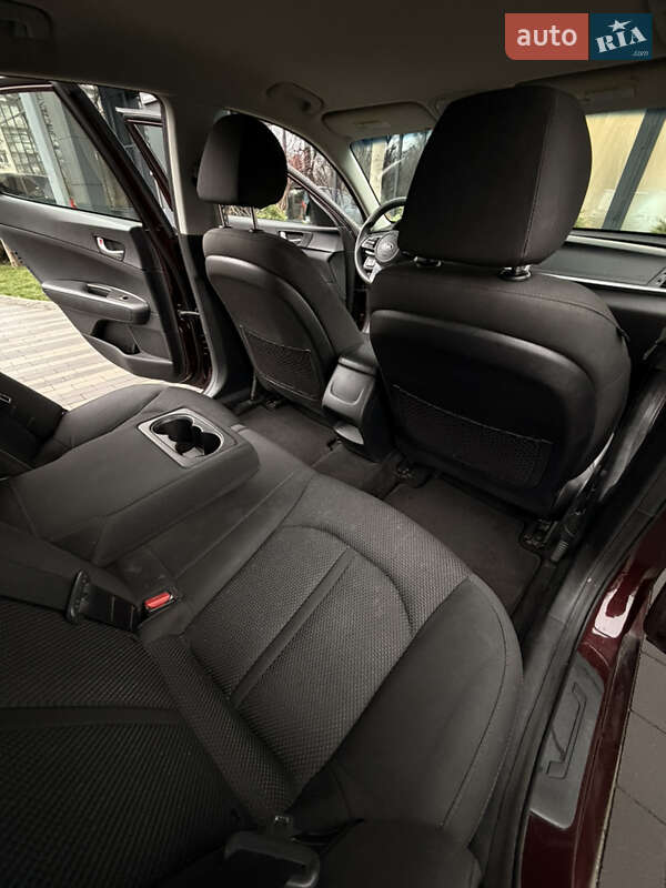 Седан Kia Optima 2020 в Киеве