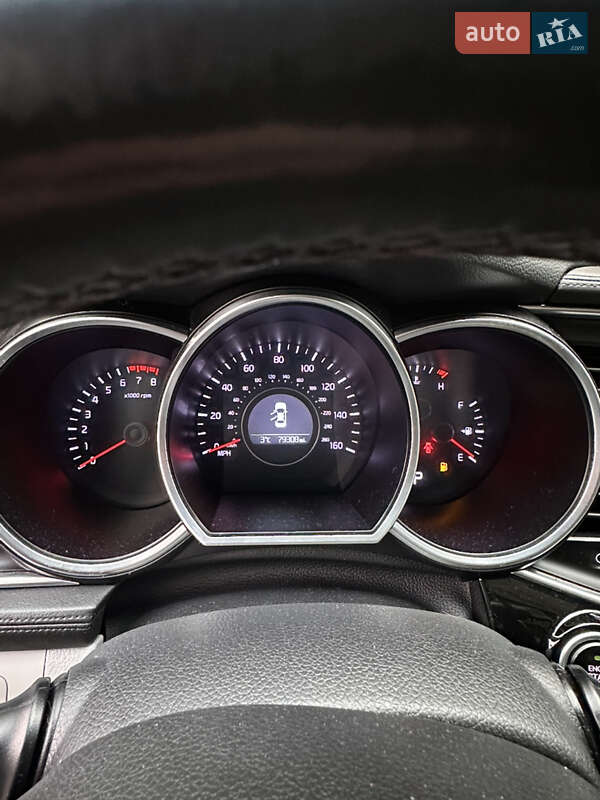 Седан Kia Optima 2014 в Києві