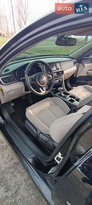 Седан Kia Optima 2016 в Кривом Роге