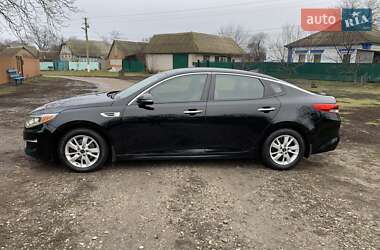 Седан Kia Optima 2017 в Гадяче