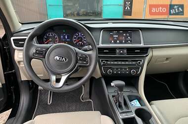 Седан Kia Optima 2017 в Гадяче