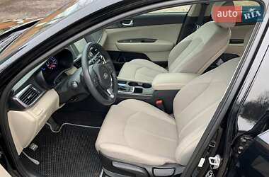 Седан Kia Optima 2017 в Гадяче