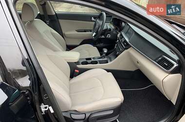 Седан Kia Optima 2017 в Гадяче