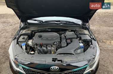 Седан Kia Optima 2017 в Гадяче