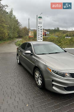 Седан Kia Optima 2016 в Обухове