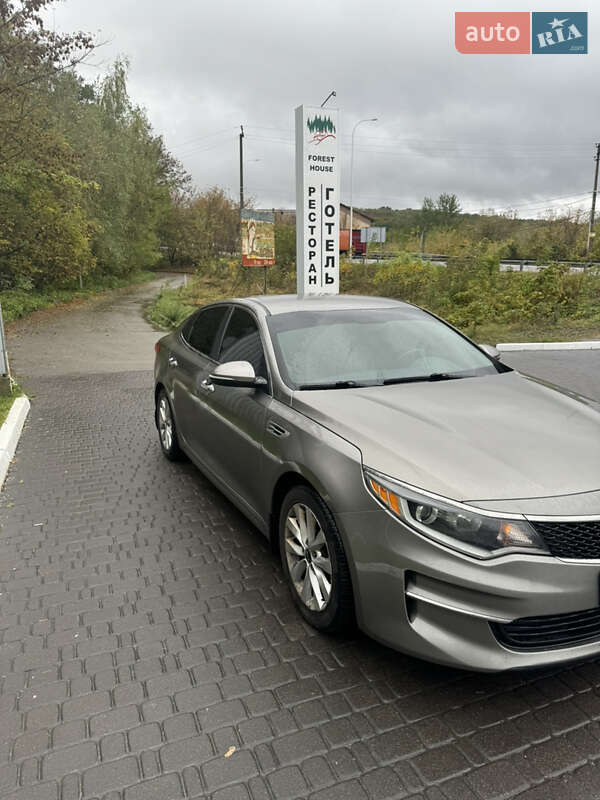 Седан Kia Optima 2016 в Обухові