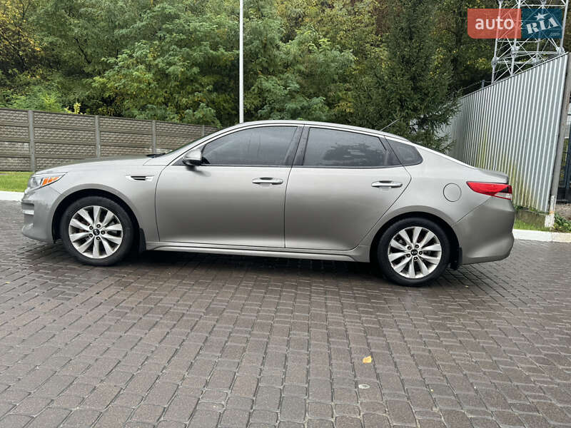 Седан Kia Optima 2016 в Обухові