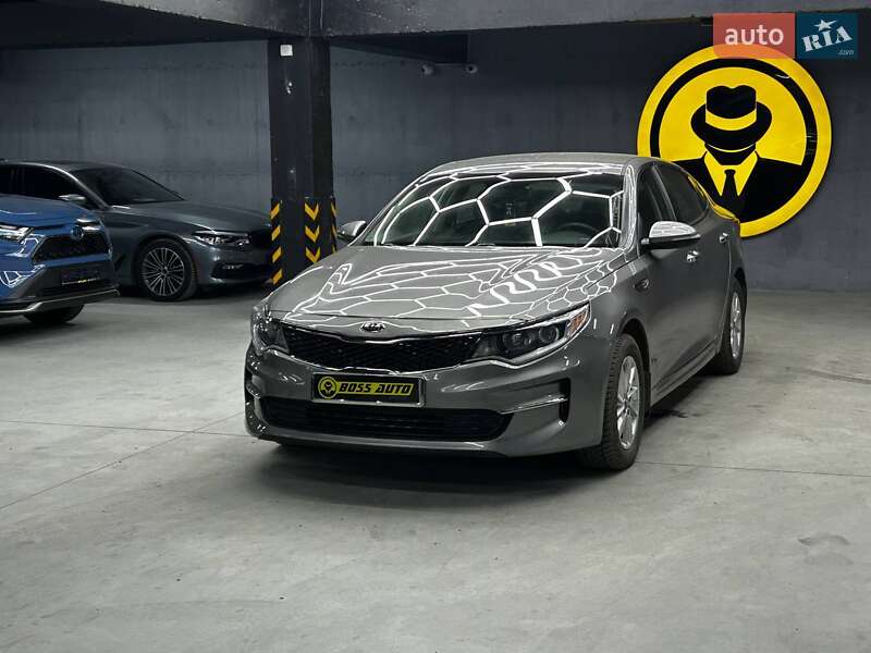 Седан Kia Optima 2016 в Черновцах