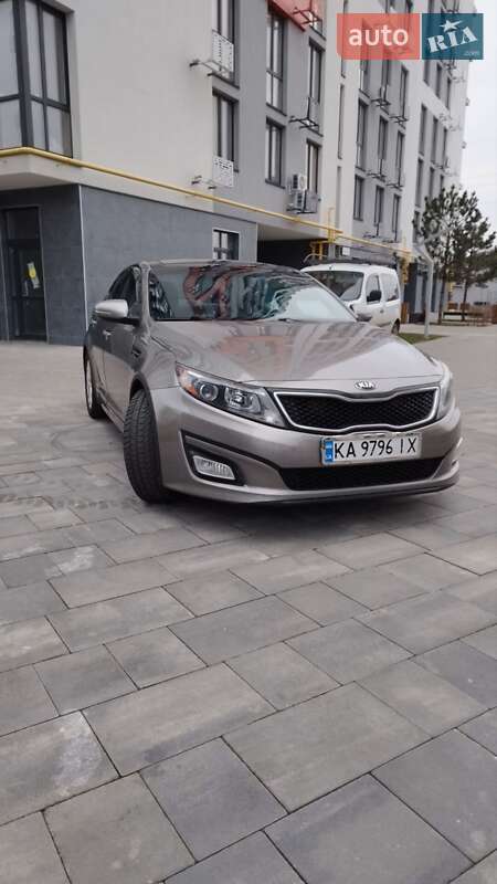 Седан Kia Optima 2015 в Киеве