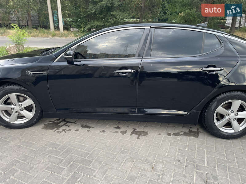 Седан Kia Optima 2013 в Запорожье