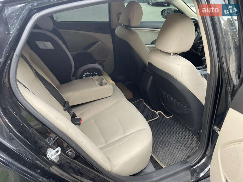 Седан Kia Optima 2013 в Запорожье