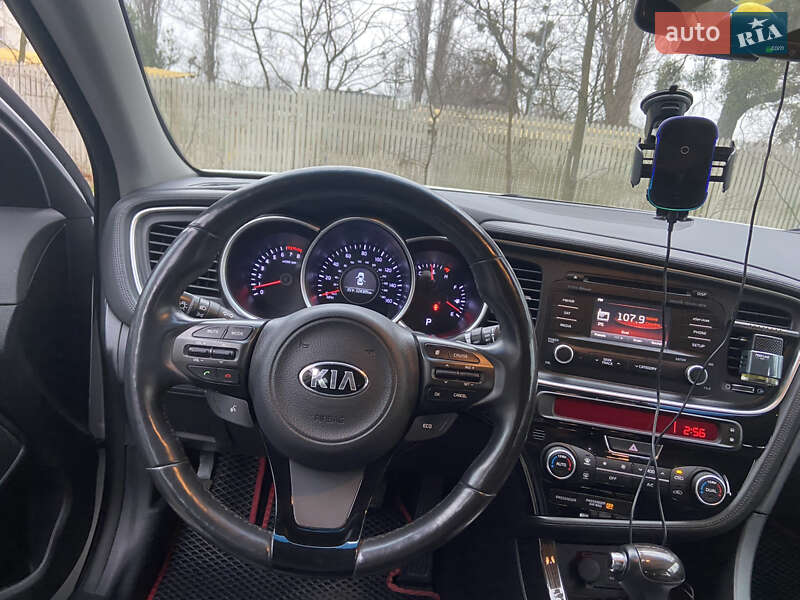 Седан Kia Optima 2015 в Киеве