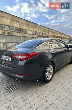 Седан Kia Optima 2012 в Ивано-Франковске