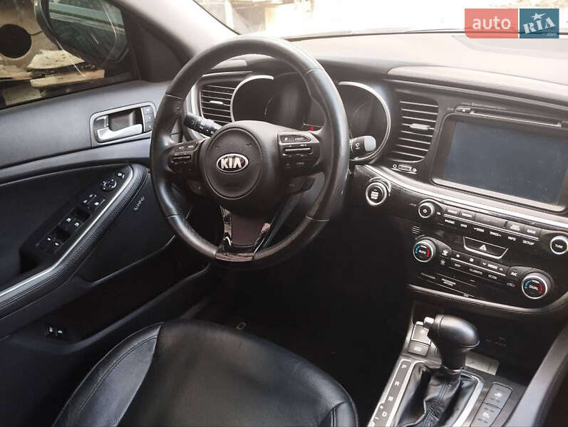 Седан Kia Optima 2015 в Чугуєві