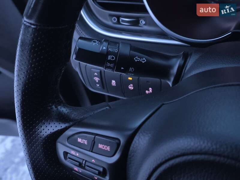 Седан Kia Optima 2014 в Тернополі