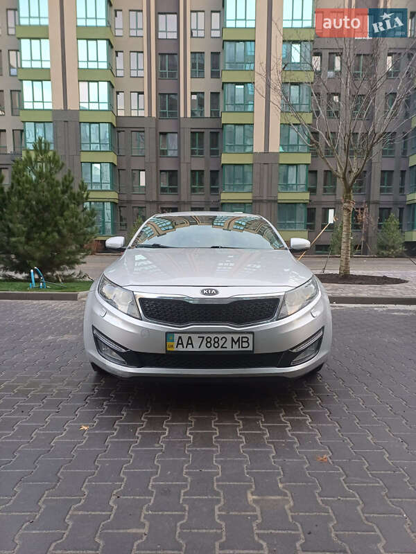 Седан Kia Optima 2012 в Киеве