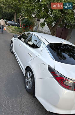 Седан Kia Optima 2015 в Одессе