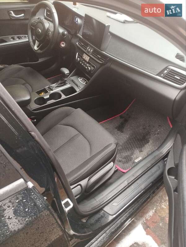 Седан Kia Optima 2016 в Черкассах