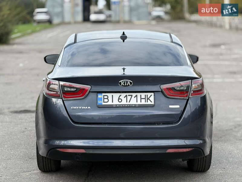 Седан Kia Optima 2015 в Кременчуге
