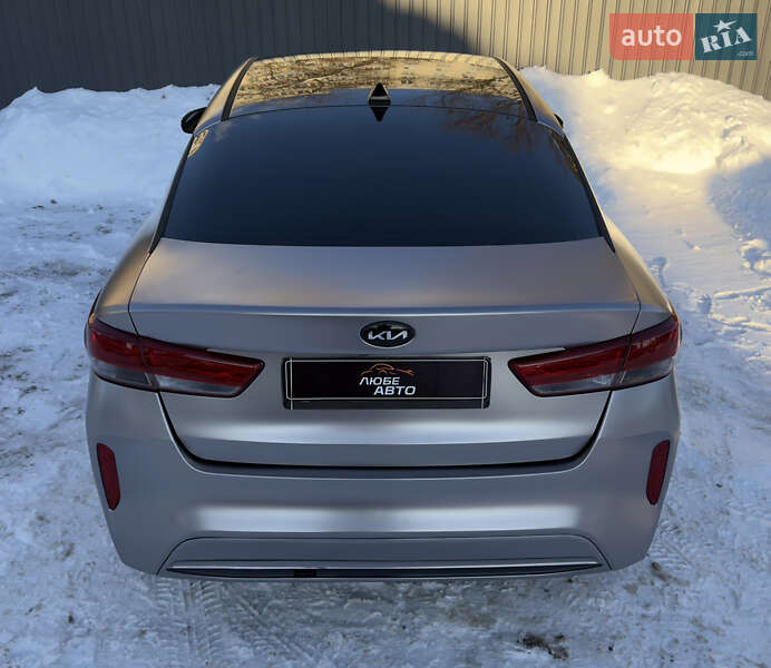 Седан Kia Optima 2017 в Ивано-Франковске